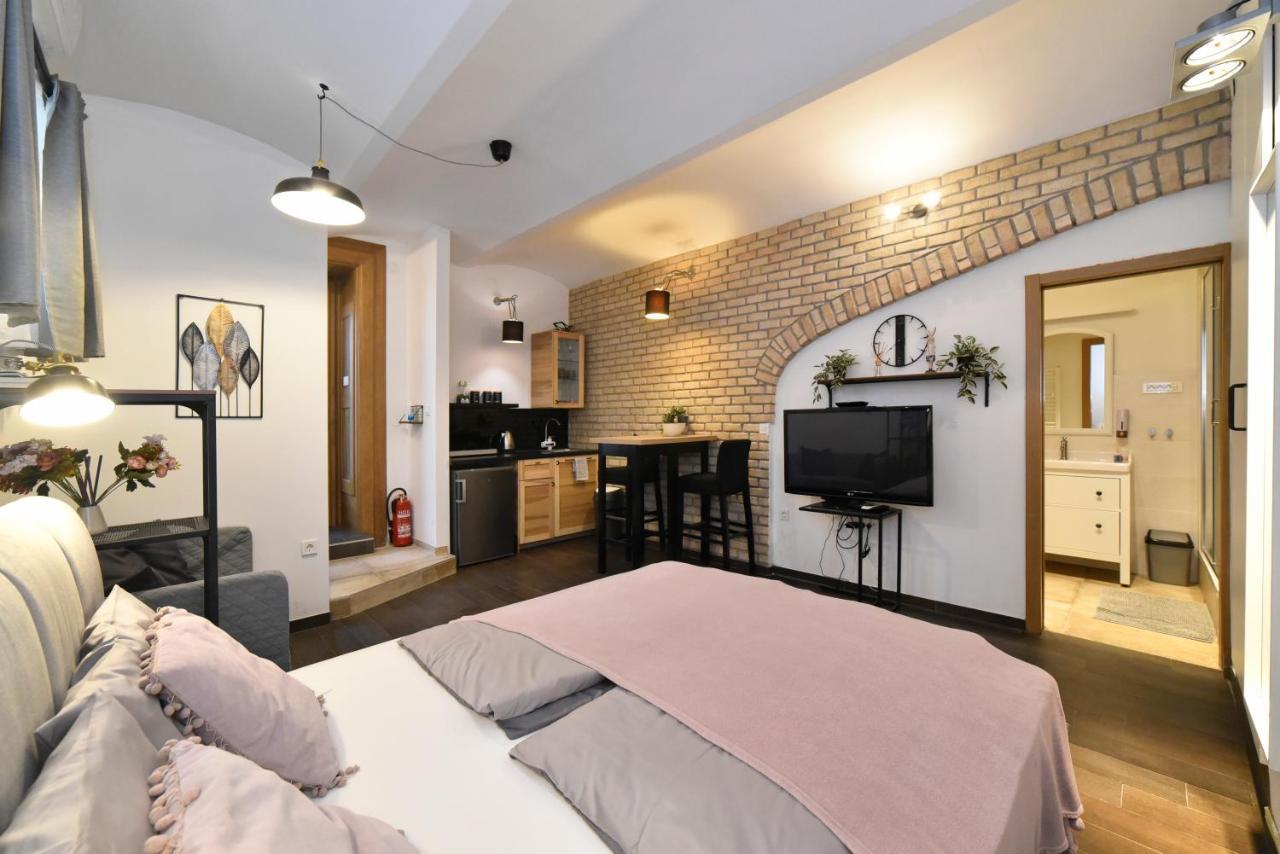 Manuela Varsavska Studio Apartments Ζάγκρεμπ Εξωτερικό φωτογραφία