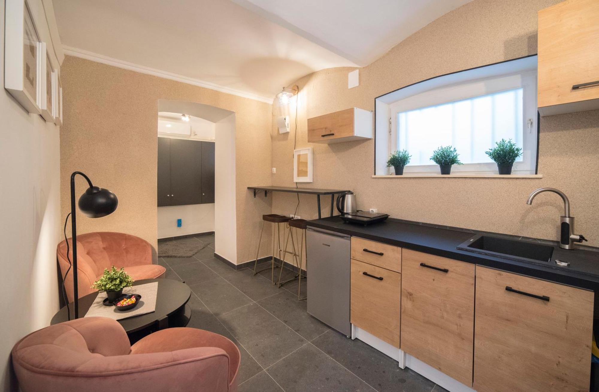 Manuela Varsavska Studio Apartments Ζάγκρεμπ Εξωτερικό φωτογραφία