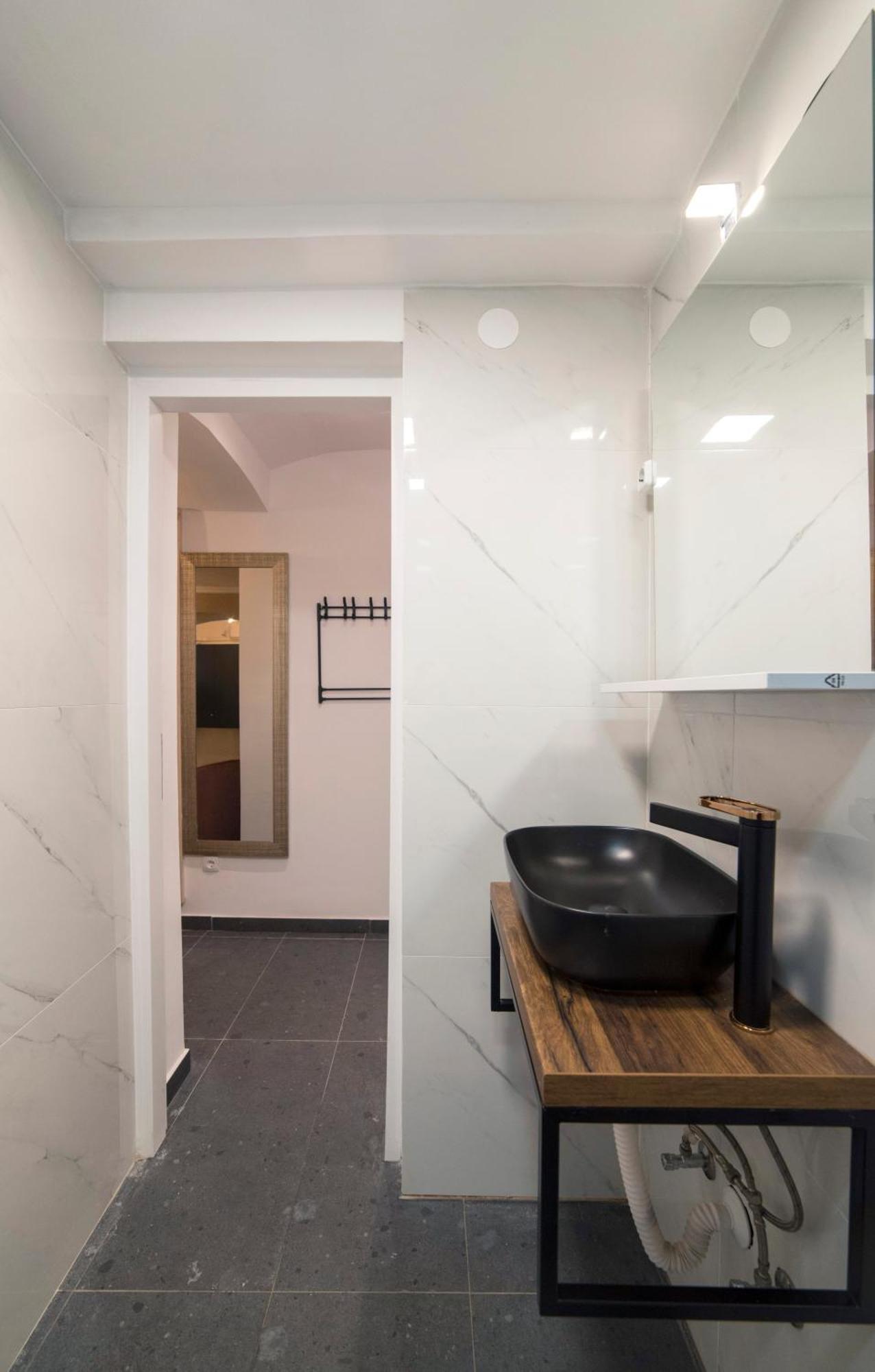 Manuela Varsavska Studio Apartments Ζάγκρεμπ Εξωτερικό φωτογραφία