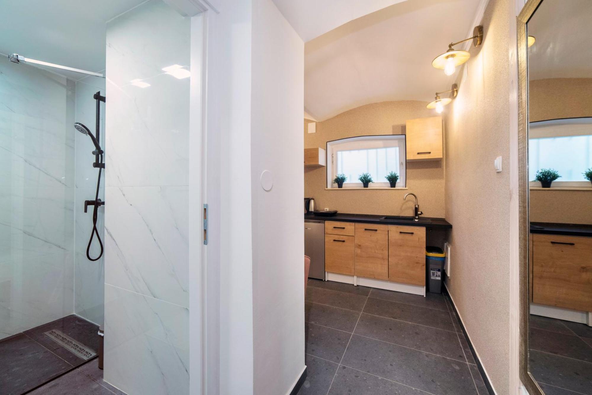 Manuela Varsavska Studio Apartments Ζάγκρεμπ Εξωτερικό φωτογραφία